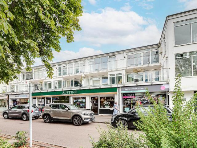 Flat for sale in Roundwood, Five Acres