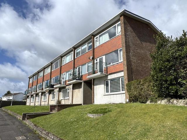 Flat for sale in Nangreaves, Wales