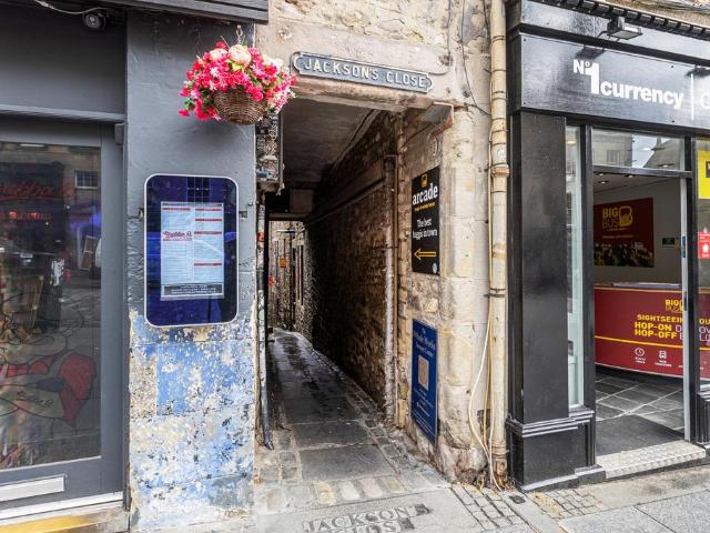 Flat for sale in Old Town, Scotland