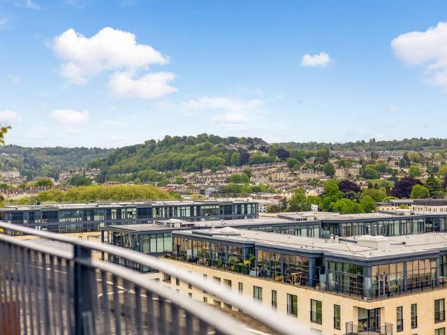 Flat for sale in East Twerton, Dulcote