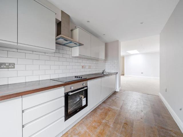 Flat for sale in Enborne, West Berkshire