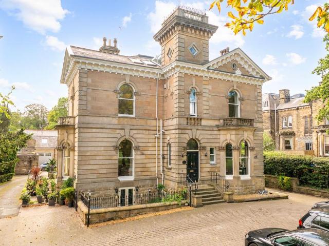 Flat for sale in Harlow, Harrogate