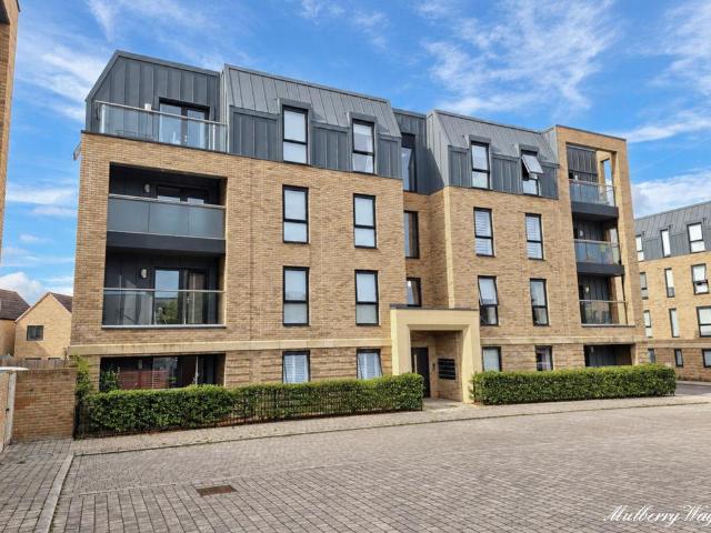 Flat for sale in Fox Hill, Bath