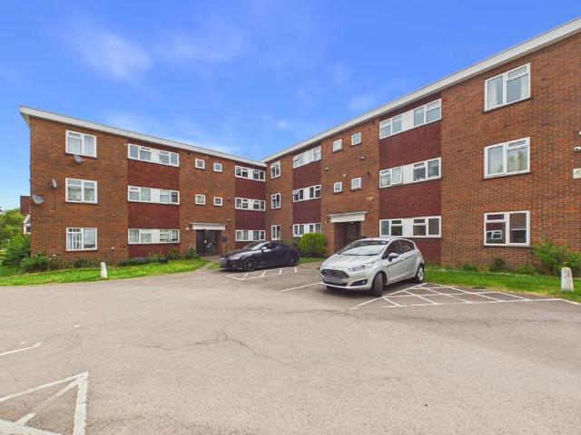 Flat for sale in Crookhill, Worcestershire