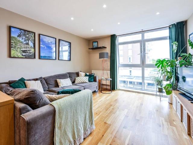 Flat for sale in Blackhills, Surrey