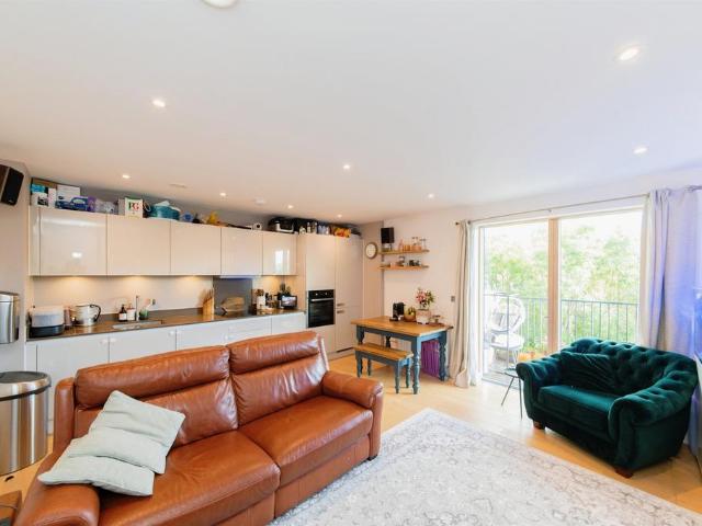 Flat for sale in Holywell Estate, North Watford