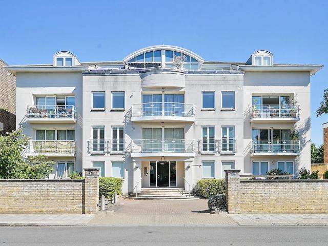 Flat for sale in Putney, Greater London