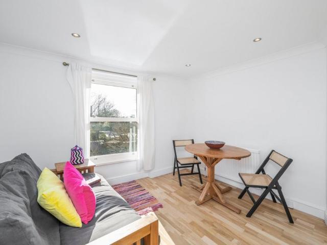Flat for sale in Kensal Town, Greater London