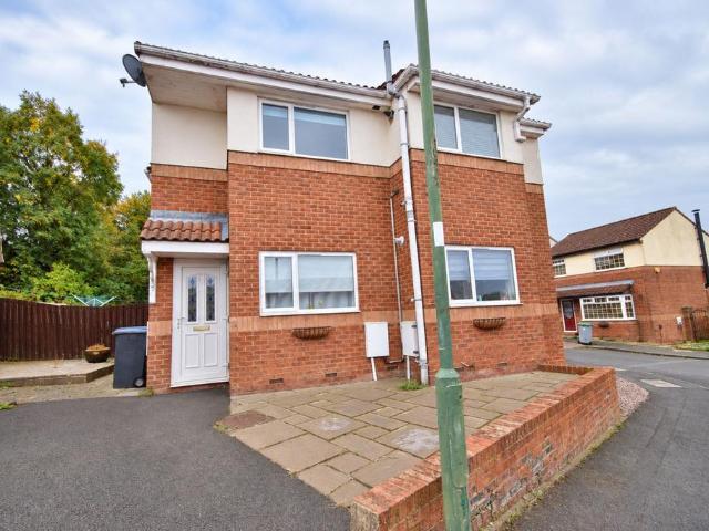 Flat for sale in Kiphill, Stanley