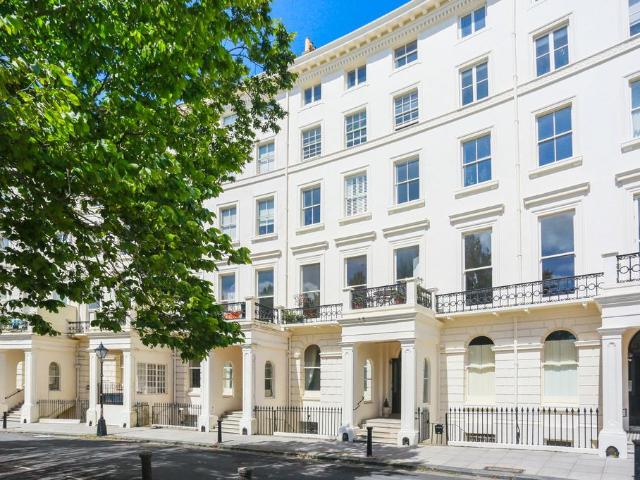 Flat for sale in Brunswick