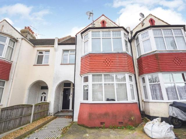 Flat for sale in Southend City Centre Neighbourhood, Alton Barnes