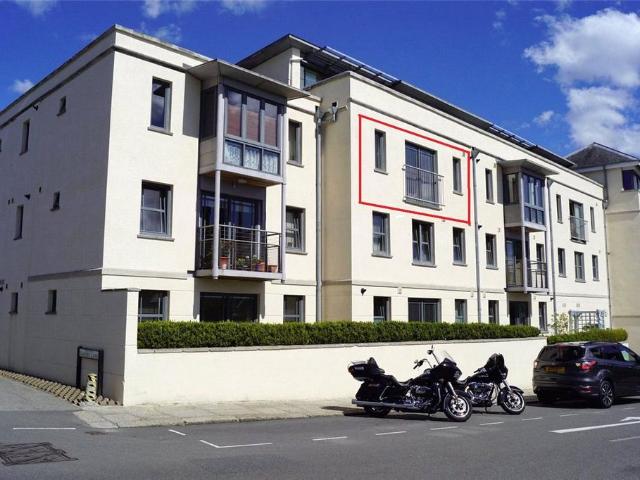 Flat for sale in Weir Quay, Devon