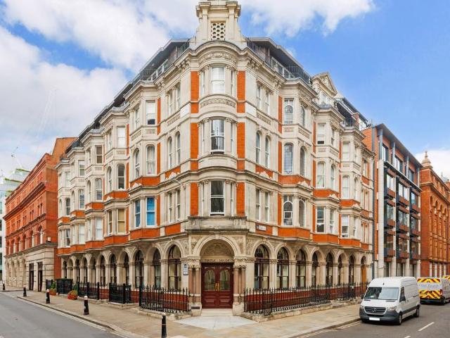 Flat for sale in Blackfriars, Lyons