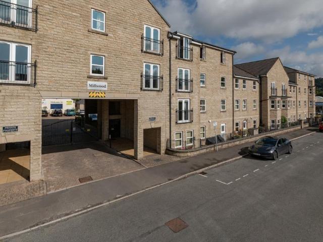 Flat for sale in Priestthorpe, Bradford
