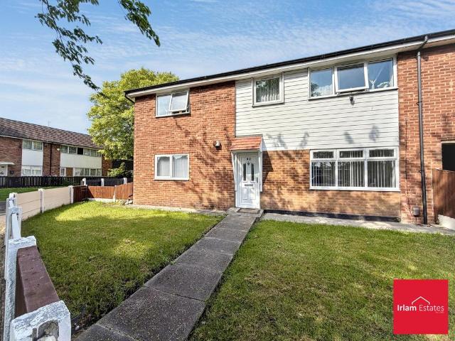 Flat for sale in Higher Irlam, Salford