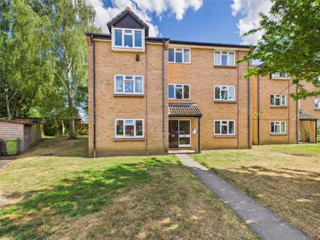 Flat for sale in Kingsditch, Golden Valley