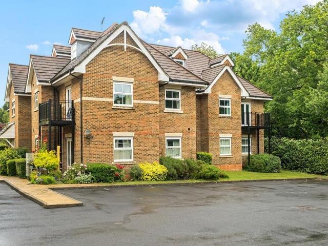 Flat for sale in Helford, Hampshire