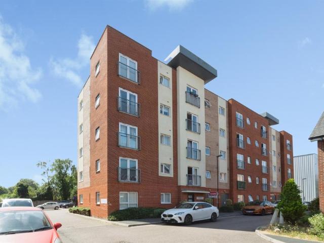 Flat for sale in Bletchley and Fenny Stratford, Bletchley