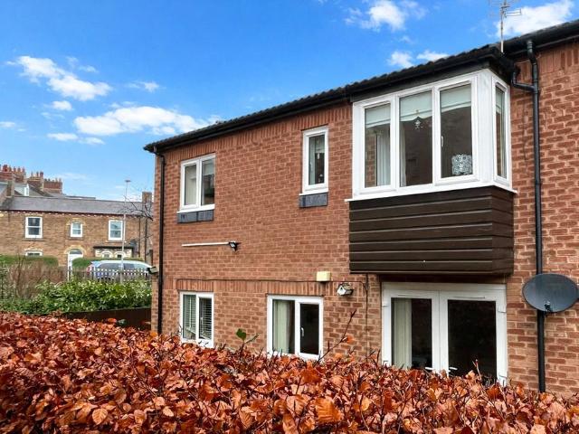 Flat for sale in Hexham, Northumberland
