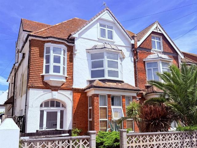 Flat for sale in Old Town, Heathlands