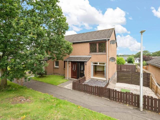 Flat for sale in Mid Calder, Scotland