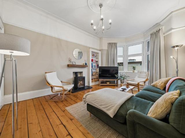 Flat for sale in Shawmoss, Glasgow