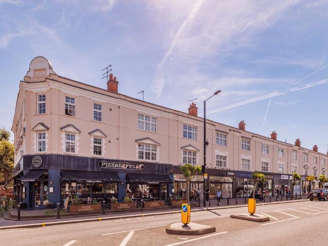 Flat for sale in Fulham, Isle Of Man