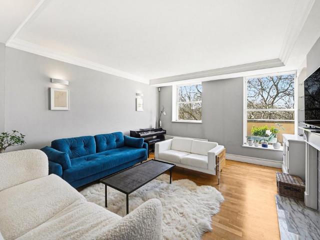 Flat for sale in Greater London