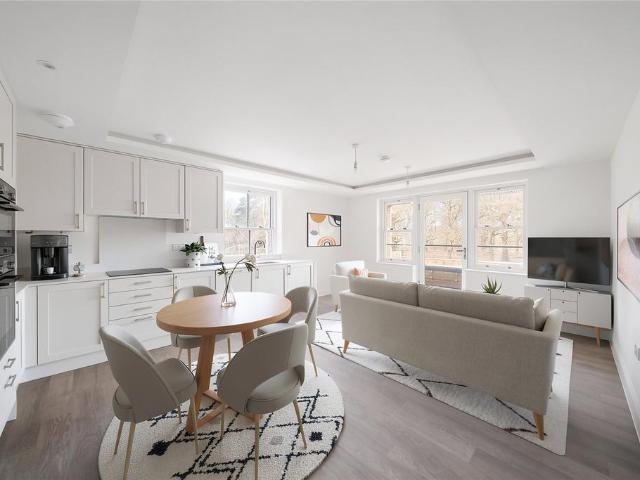 Flat for sale in Greater London