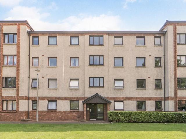 Flat for sale in Leith, Scotland