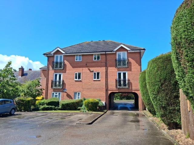 Flat for sale in Street's Corner, Brownhills