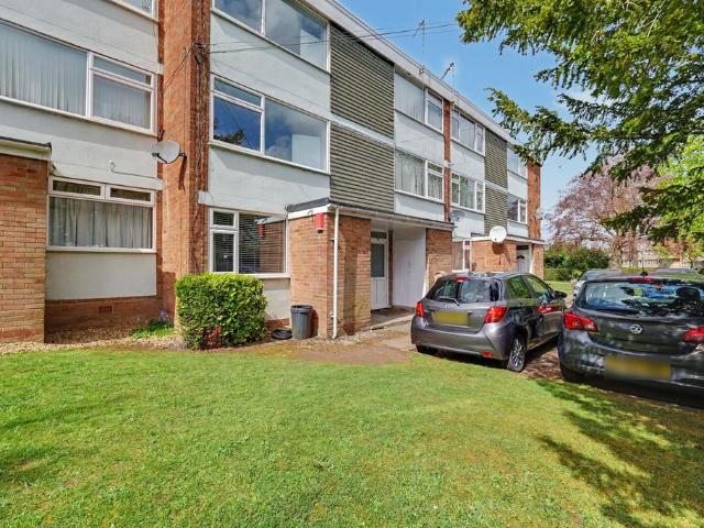 Flat for sale in Tollbar End, West Midlands