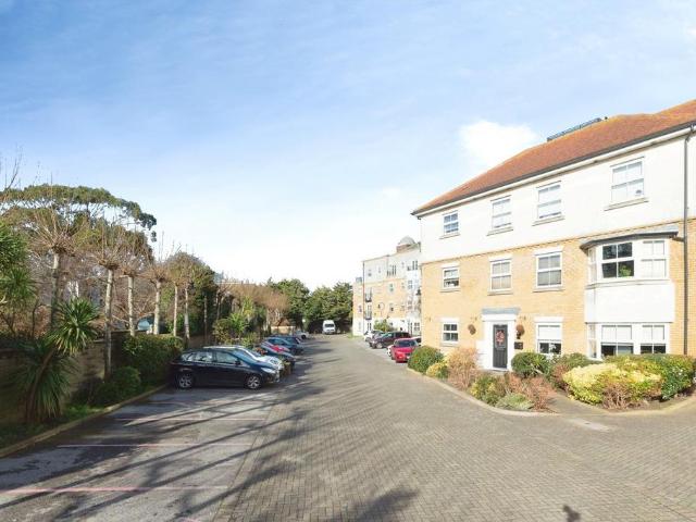 Flat for sale in Kursaal Estate, Alton Barnes