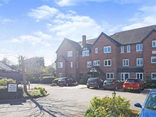 Flat for sale in Tiddington, Alderminster