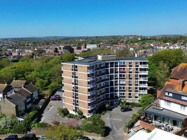Flat for sale in Brunswick