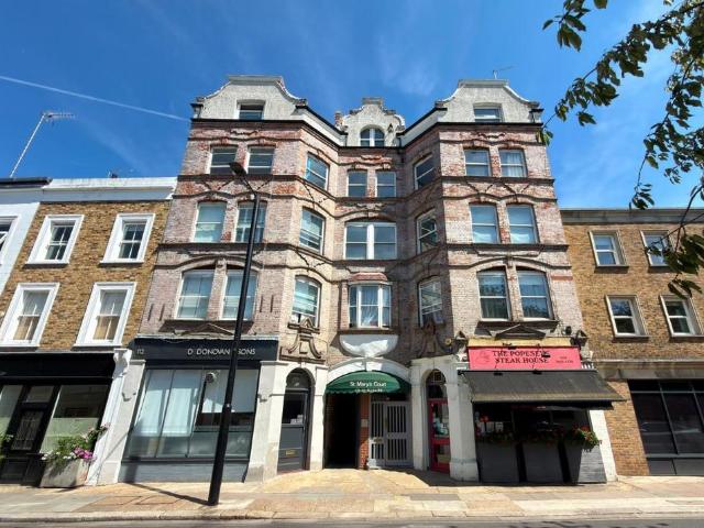 Flat for sale in Brook Green, Greater London
