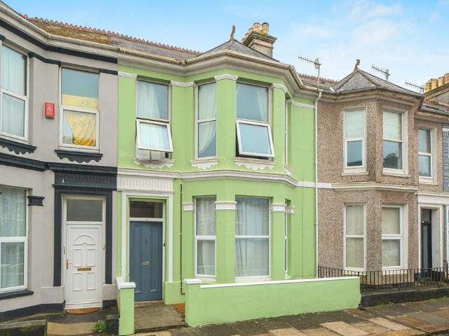 Flat for sale in Cattedown, Mount Wise