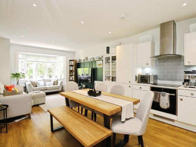 Flat for sale in Talbot Village, Bournemouth