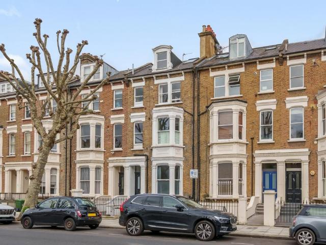 Flat for sale in Kensal Town, Maida Vale