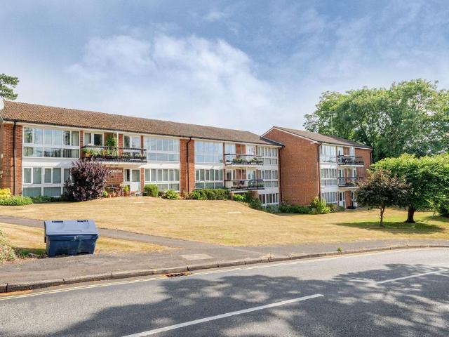 Flat for sale in Abbotts Barton, Hampshire