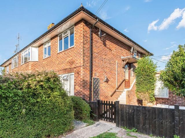 Flat for sale in Twyford, Winchester