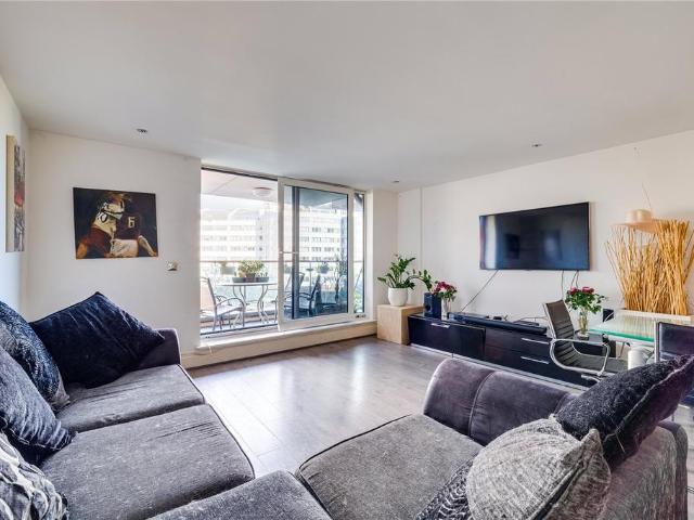 Flat for sale in Imperial Wharf, Greater London