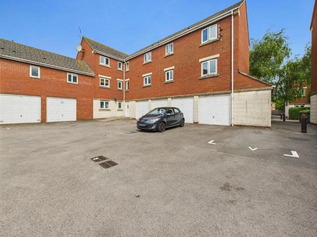 Flat for sale in Weston-super-mare, North Somerset