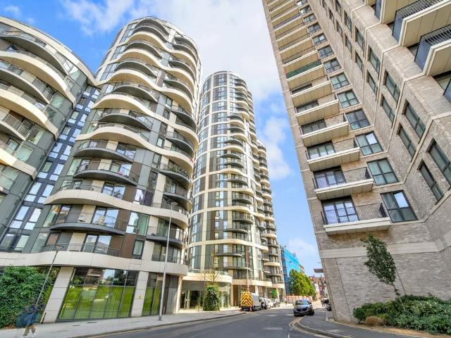Flat for sale in Greater London