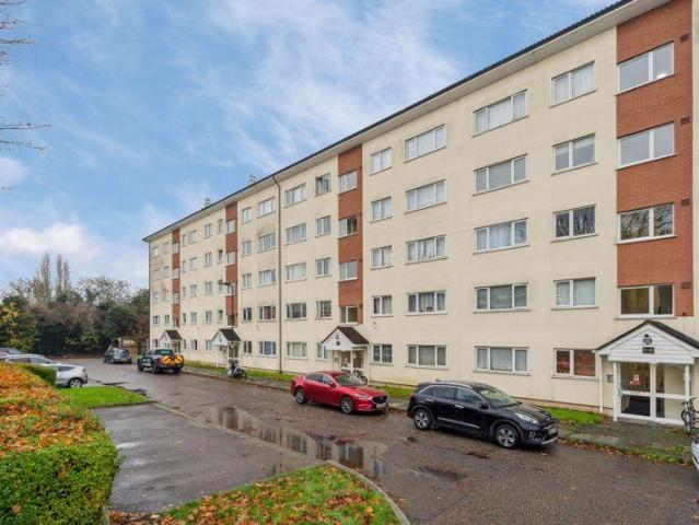Flat for sale in London Borough of Hillingdon, Greater London