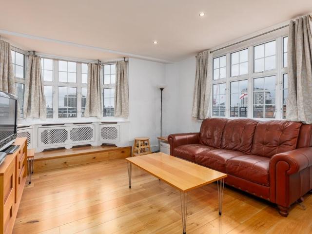 Flat for sale in Knightsbridge, Greater London