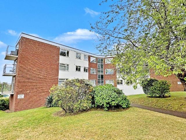 Flat for sale in Wick, Bournemouth