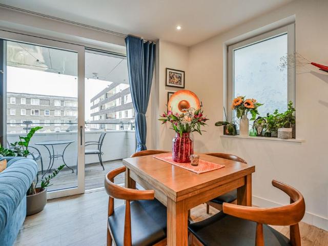 Flat for sale in Leyton, Greater London