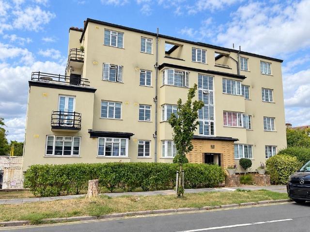Flat for sale in Alton Barnes, Essex