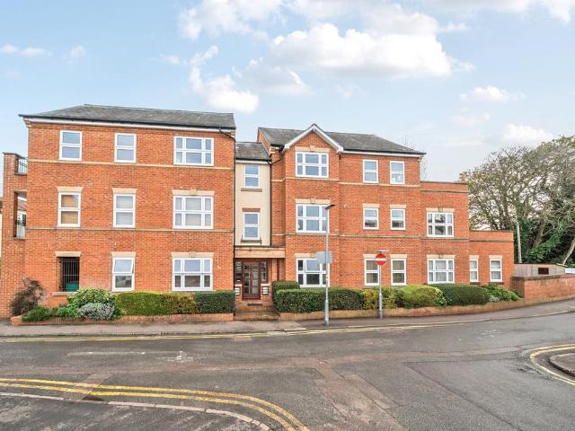 Flat for sale in Batchworth